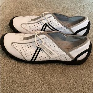 Clark’s Privio white leather size 8 1/2